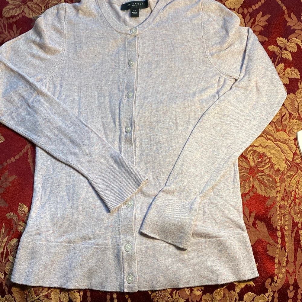 EUC - Ann Taylor Heathered Gray Button Down Long Sleeve Cardigan - Size XSP
